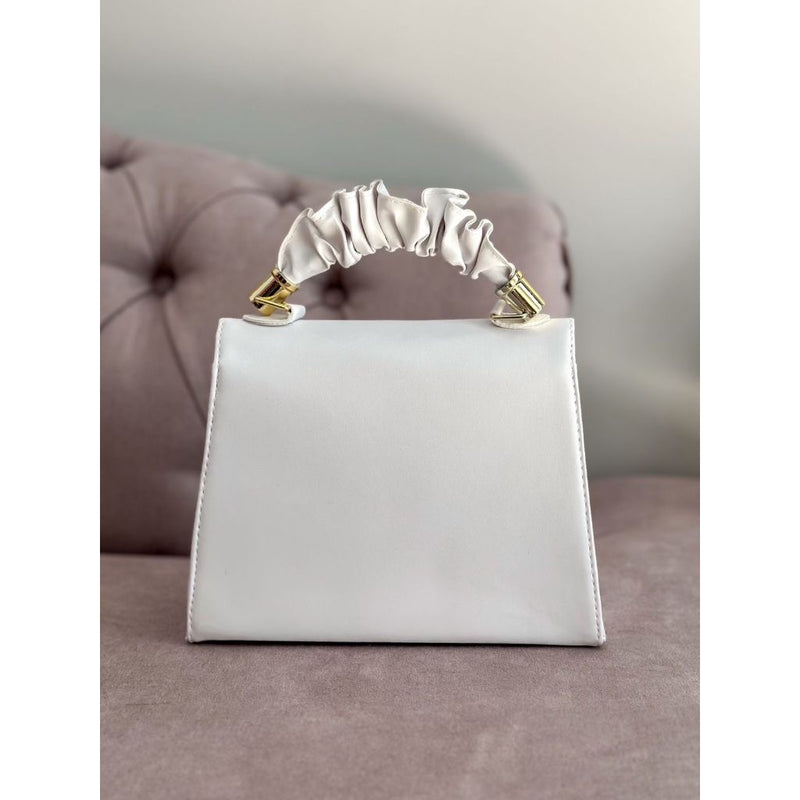 Bolsa Feminina Estruturada com Alça Dourada – Exclusive Bags