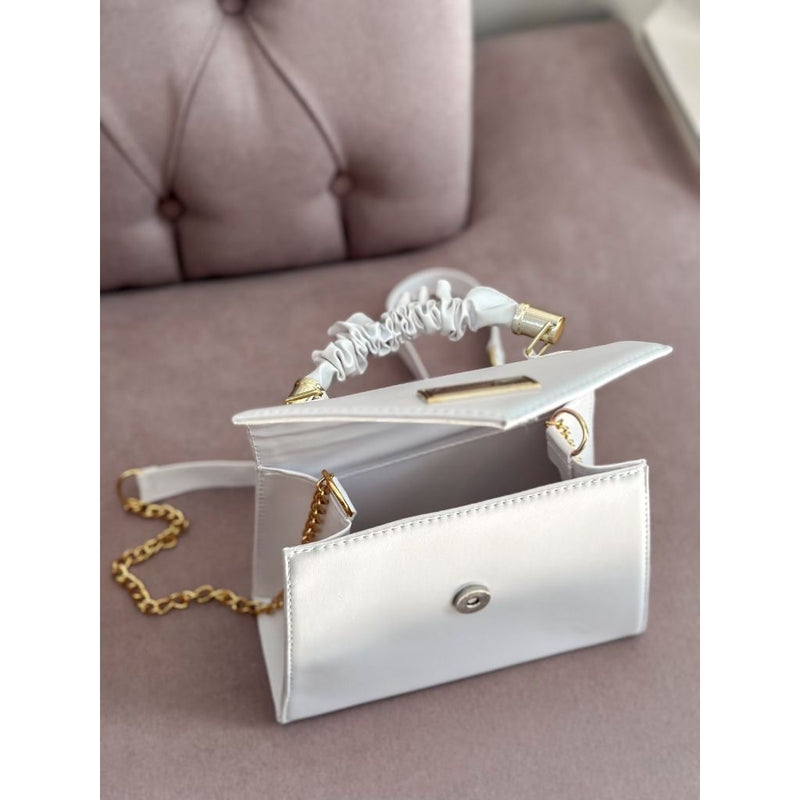 Bolsa Feminina Estruturada com Alça Dourada – Exclusive Bags