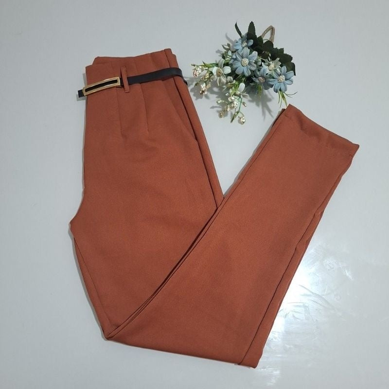 ✨ Calça Alfaiataria com Cinto